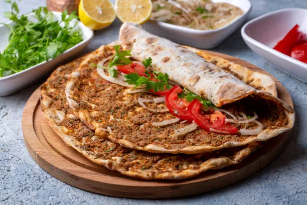 Lahmacun (Acılı)
